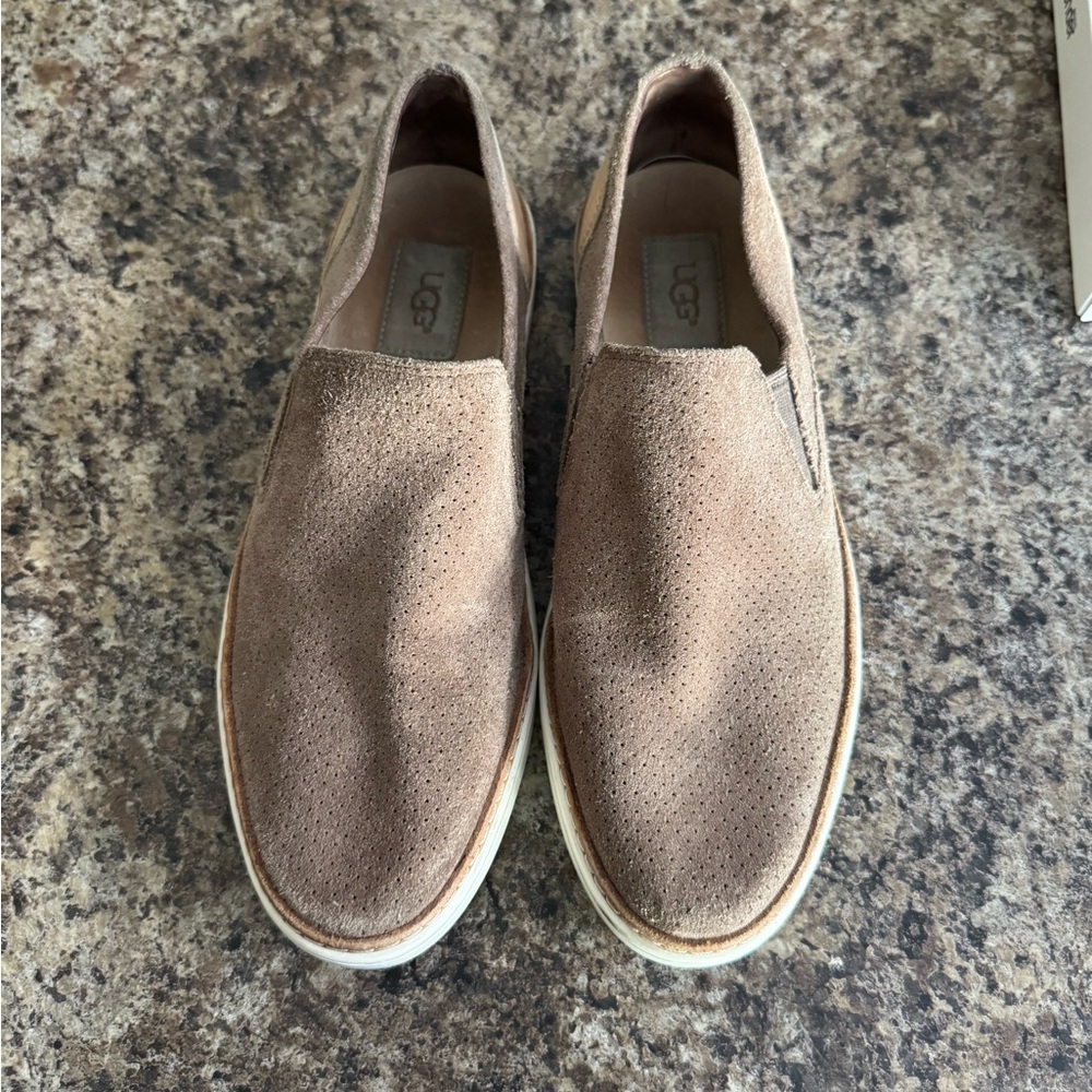 Ugg Australia Adley Perf Women's Shoes Size 8 Suede Leather Slip On‎ 1018375